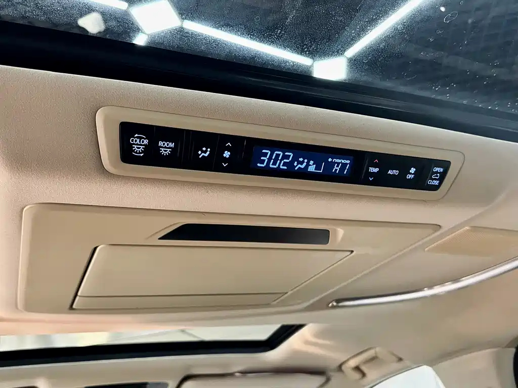 TOYOTA ALPHARD 2018
