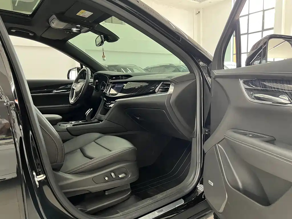 CADILLAC XT6 2023