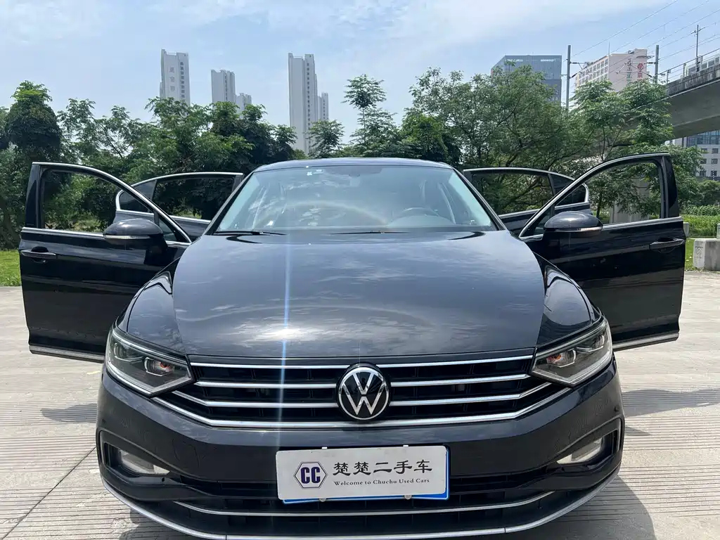 VOLKSWAGEN MAGOTAN 2022