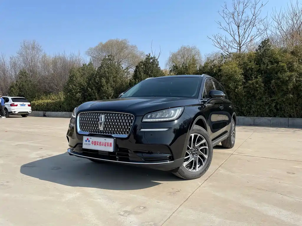 LINCOLN ADVENTURER 2022