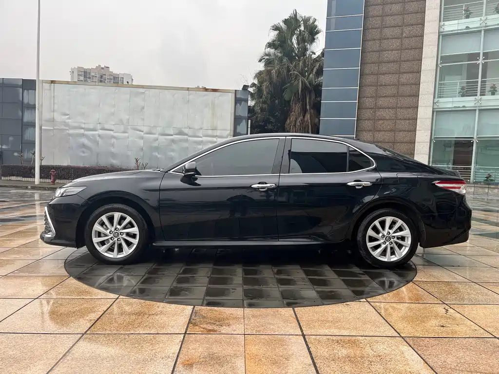 TOYOTA CAMRY 2022