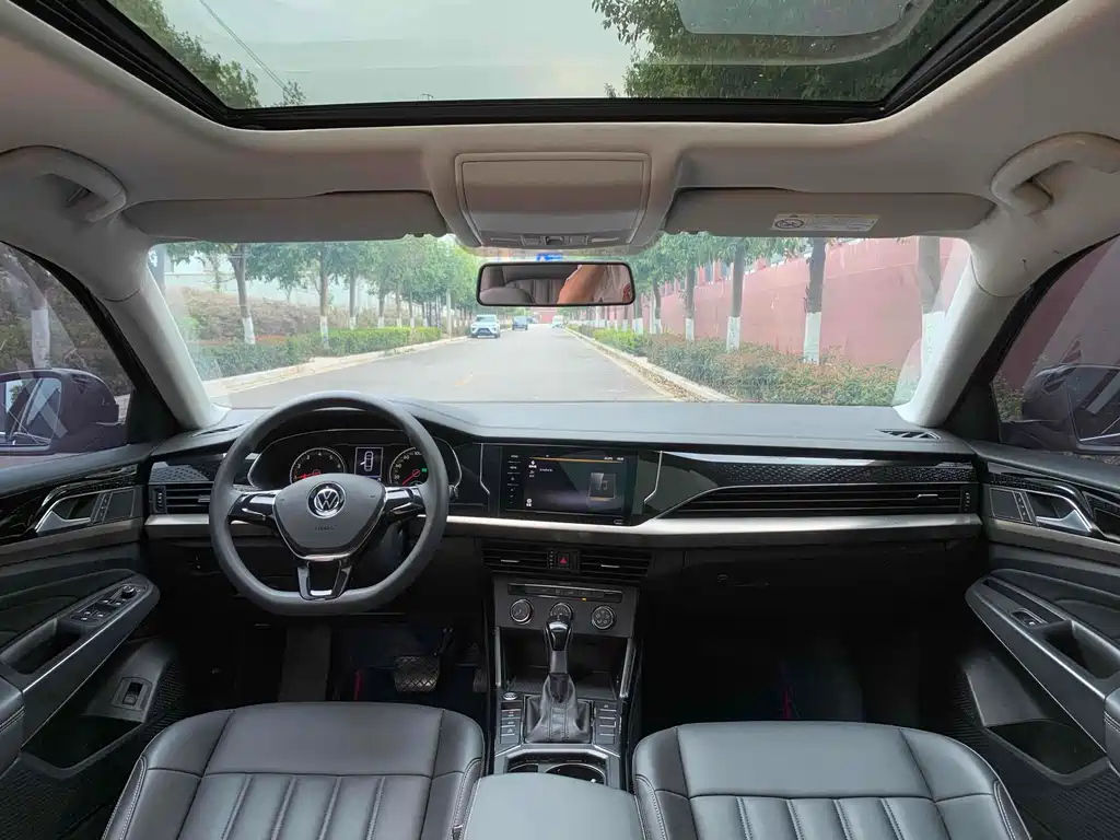 VOLKSWAGEN PASSAT 2021