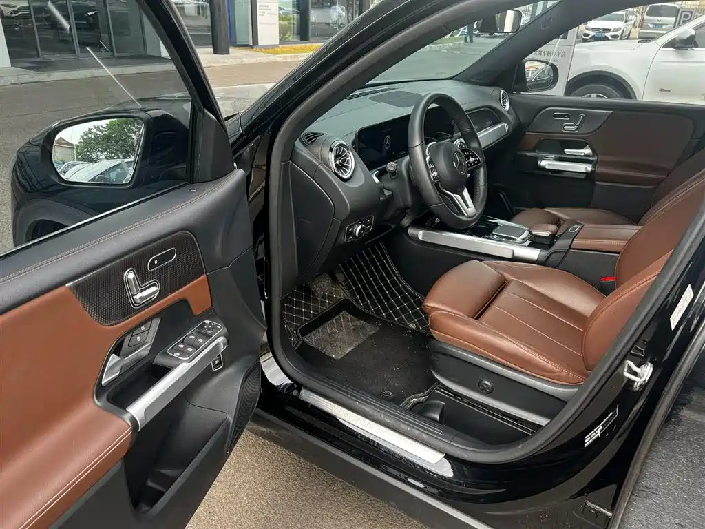 MERCEDES BENZ GLB 2021