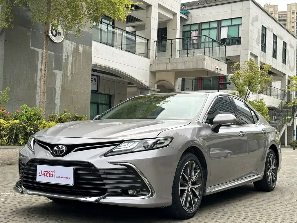 TOYOTA CAMRY 2023