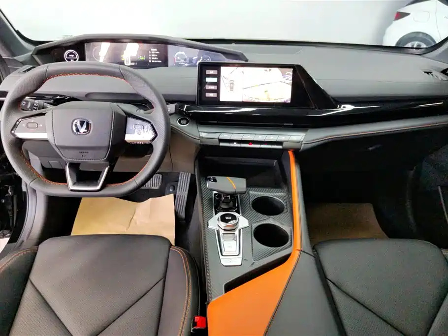 CHANGAN UNI-V SMART IDD 2023