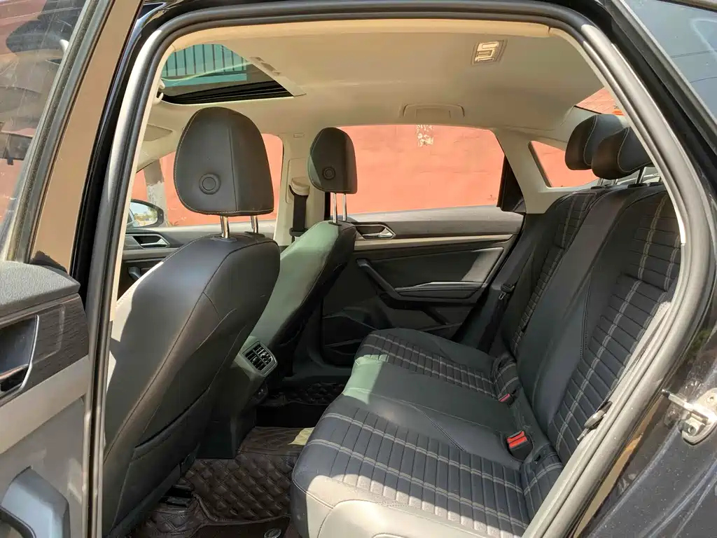 VOLKSWAGEN LAVIDA 2022