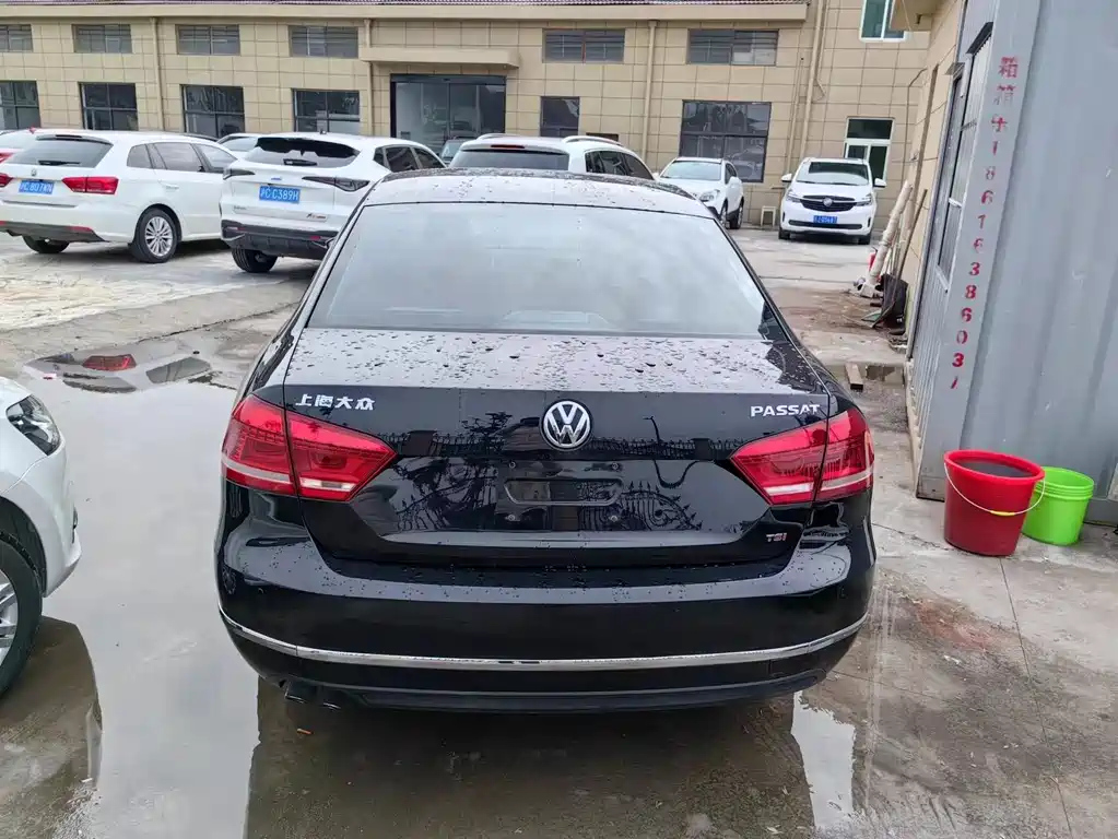 VOLKSWAGEN PASSAT 2014
