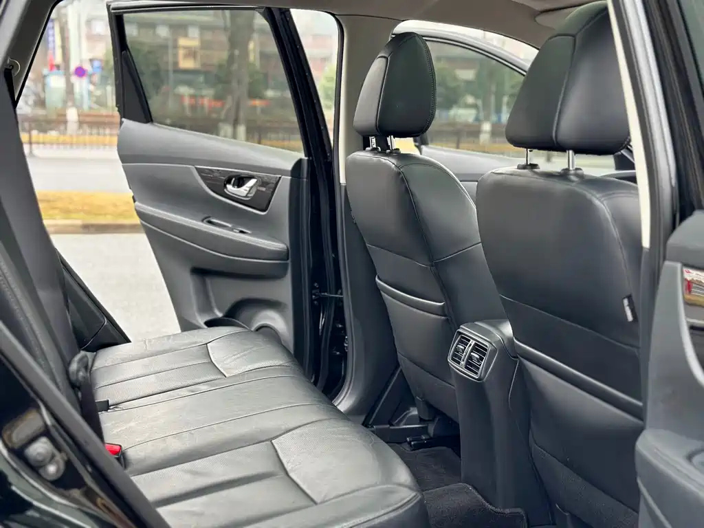NISSAN X-TRAIL 2019