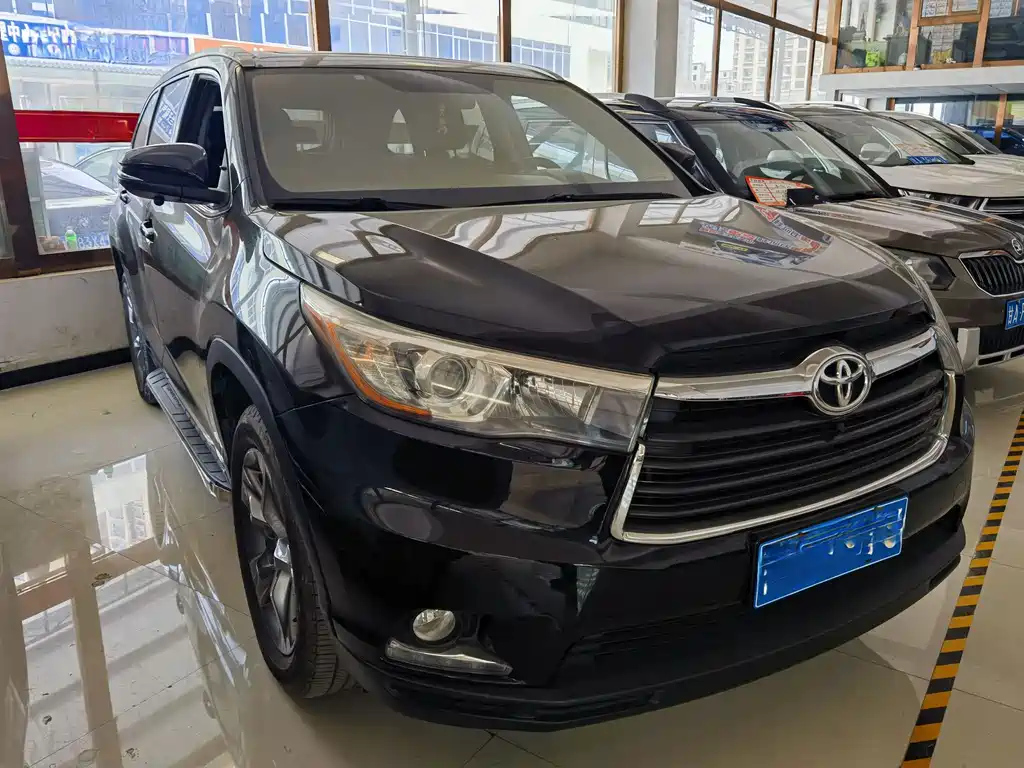 TOYOTA HIGHLANDER 2017