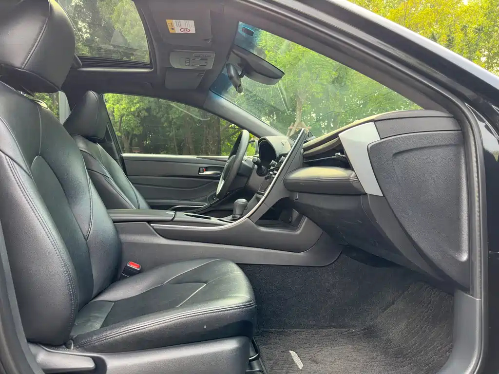 TOYOTA AVALON 2020