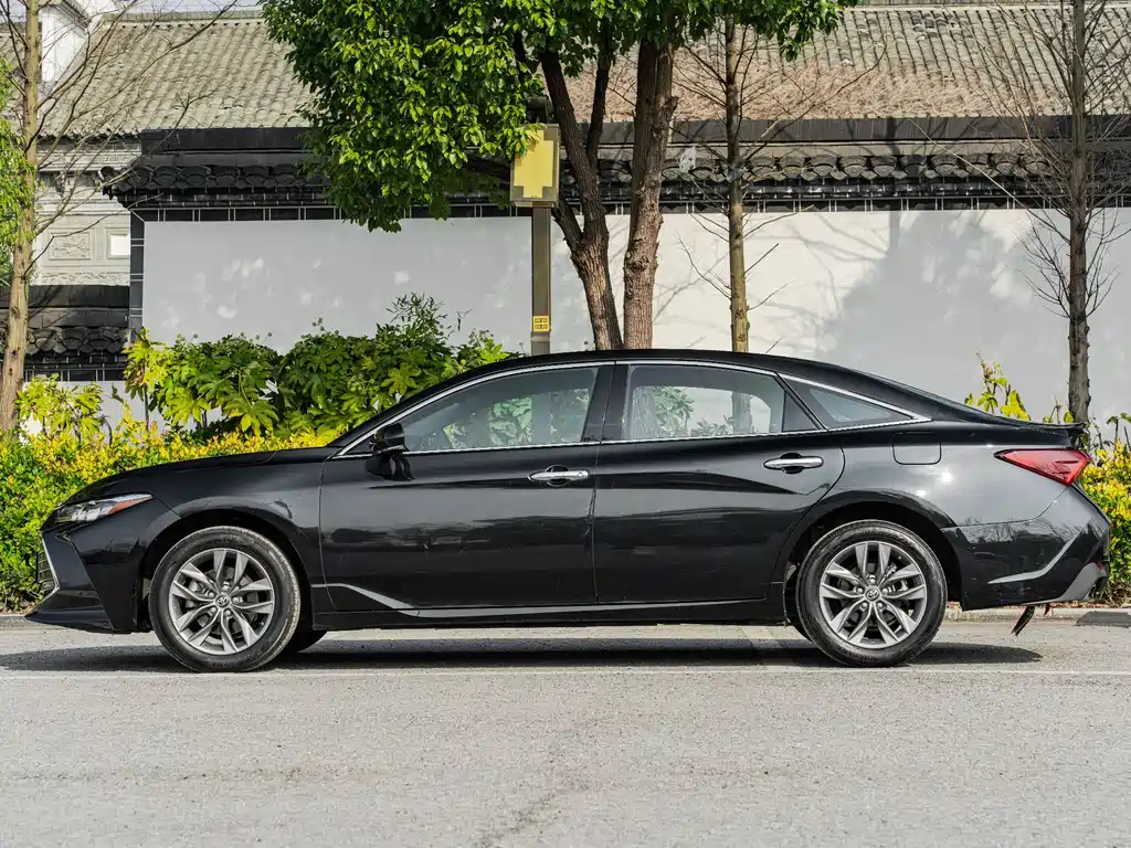 TOYOTA AVALON 2022