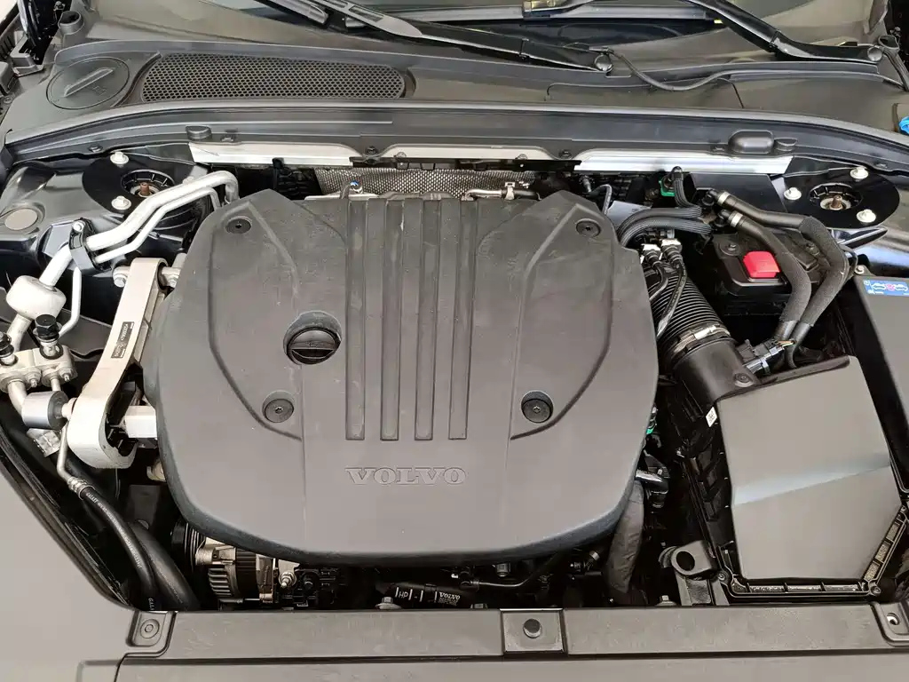 VOLVO S90 2022
