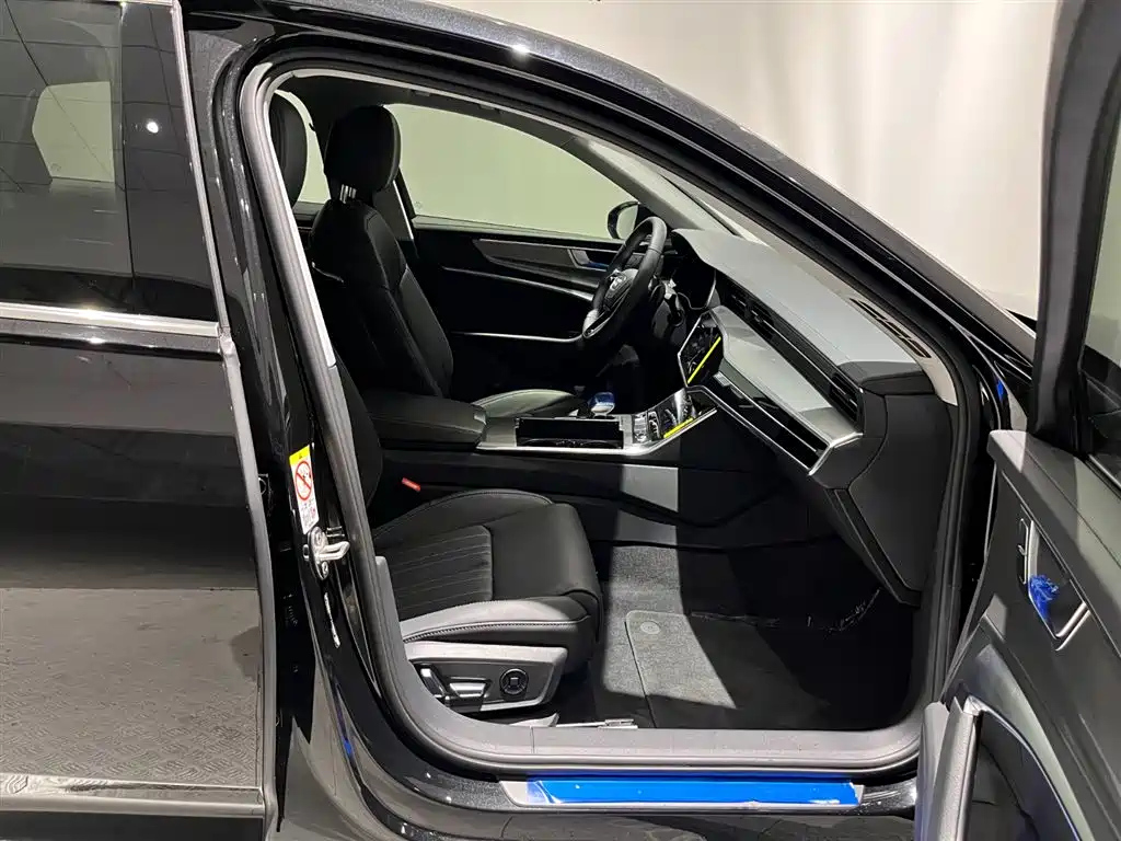 AUDI A6L 2023