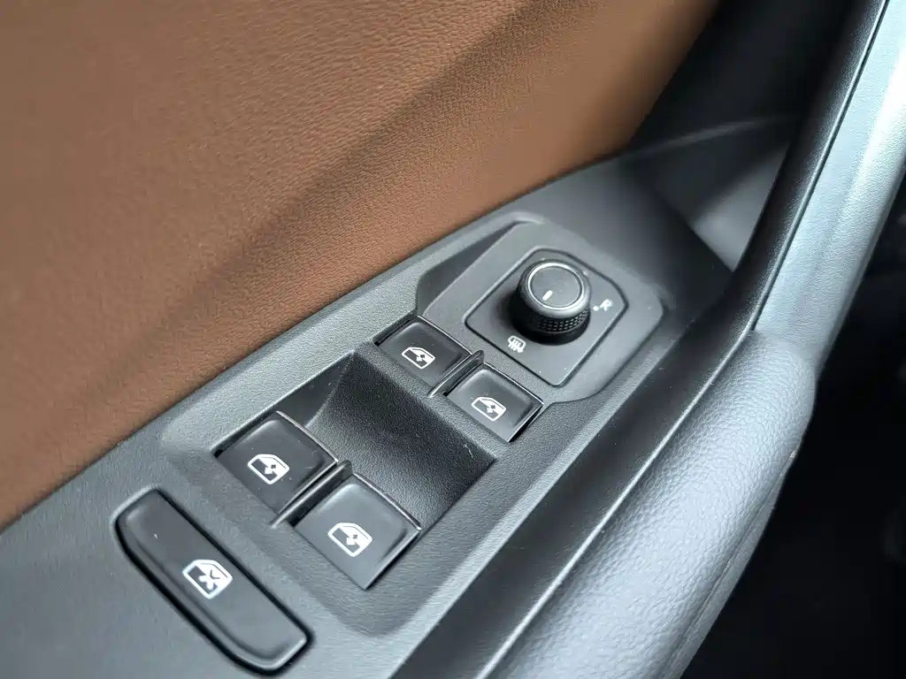 VOLKSWAGEN LAVIDA 2021