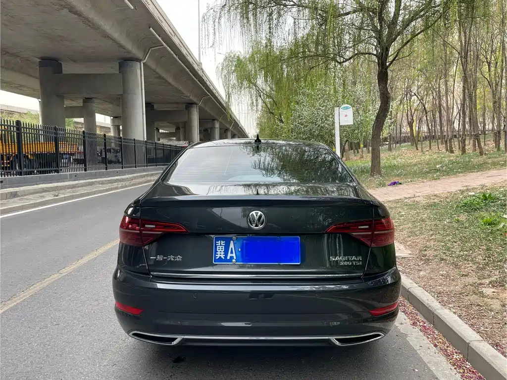 VOLKSWAGEN SAGITAR 2021