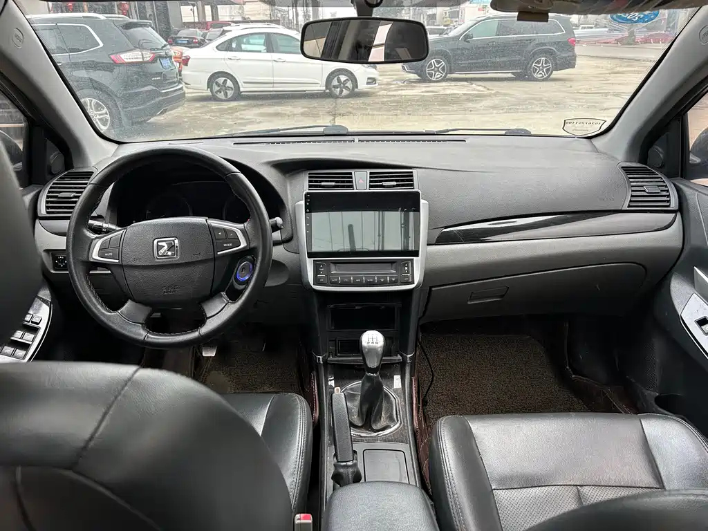 ZOTYE Z300 2015