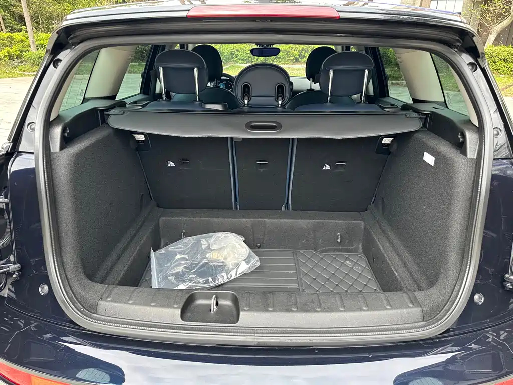 MINI CLUBMAN 2022