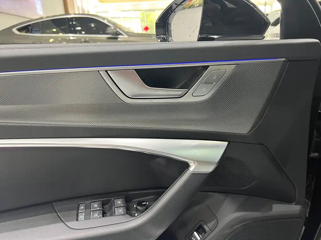AUDI A6L 2023
