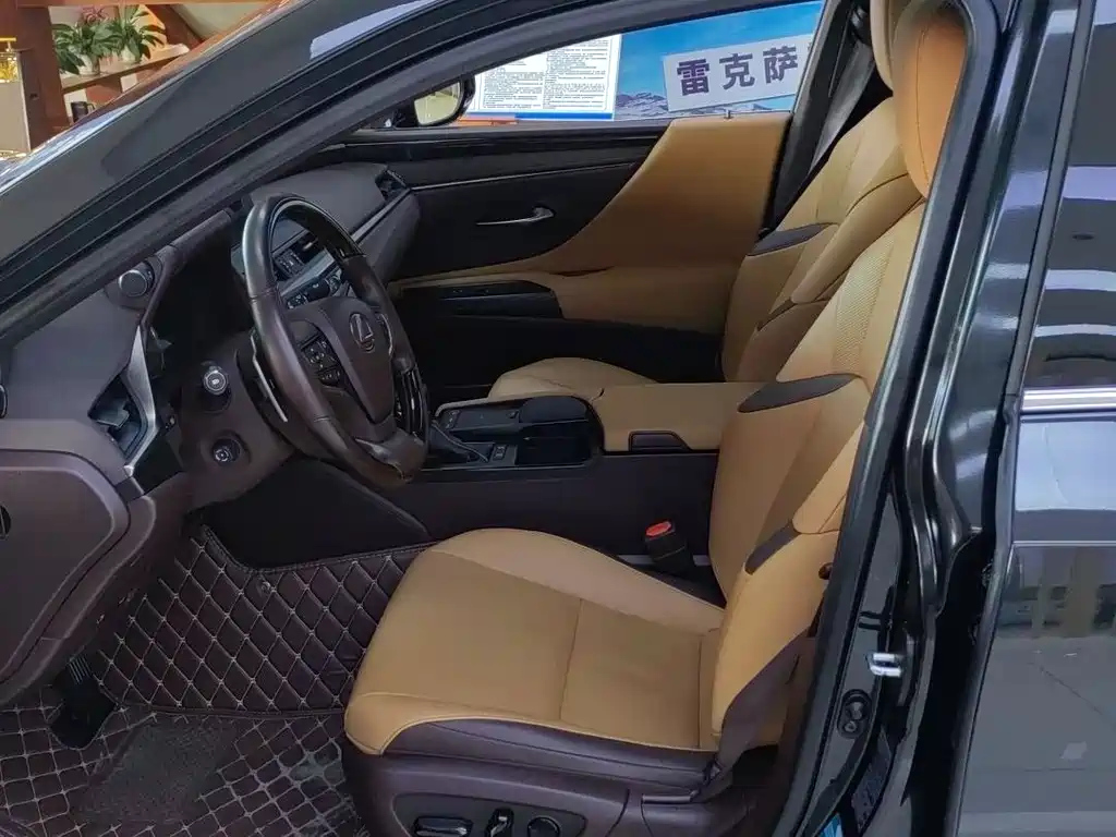 LEXUS ES 2021