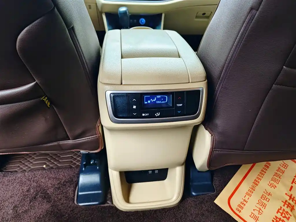 TOYOTA HIGHLANDER 2021