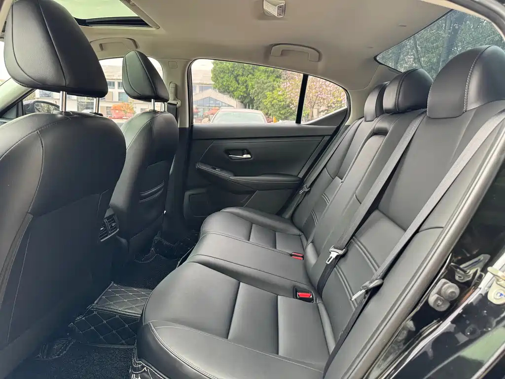 NISSAN SYLPHY 2020