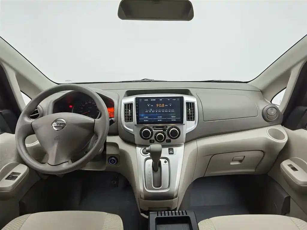 NISSAN NV200 2017