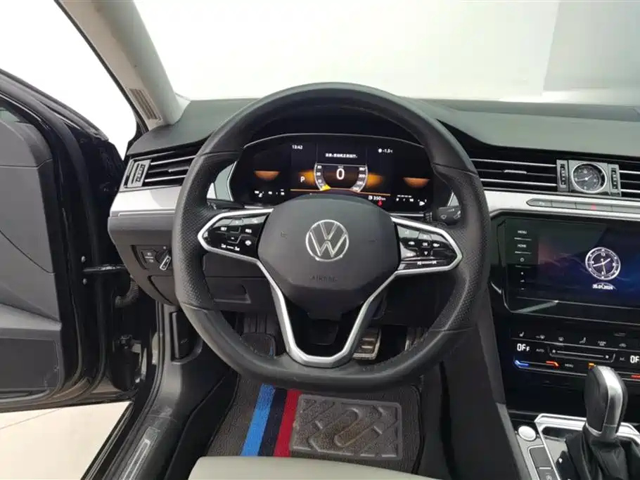 VOLKSWAGEN MAGOTAN 2023