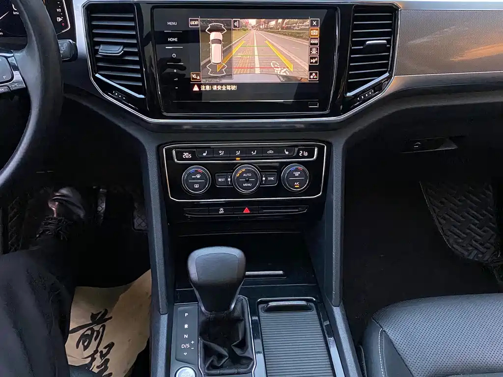 VOLKSWAGEN TOURAN 2021