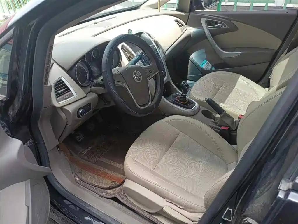 BUICK EXCELLE 2011