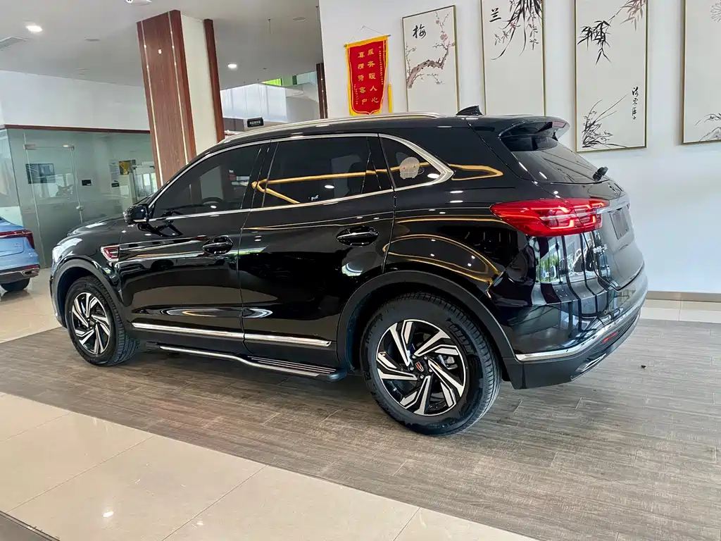 HONGQI HS5 2023