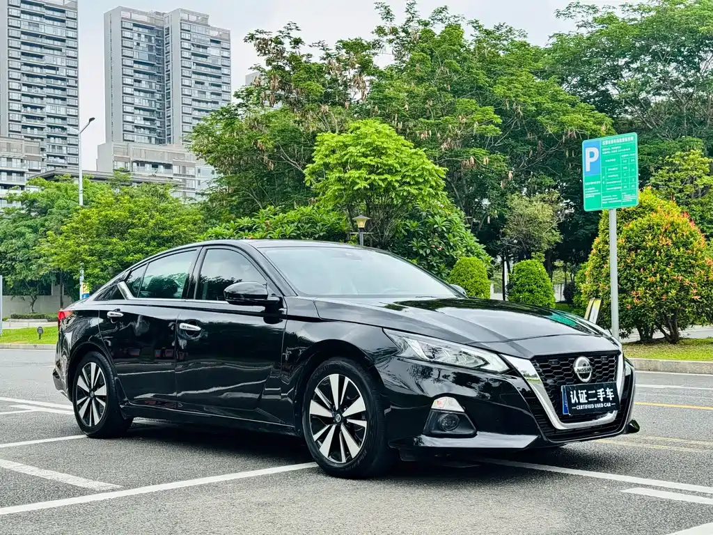 NISSAN TEANA 2020