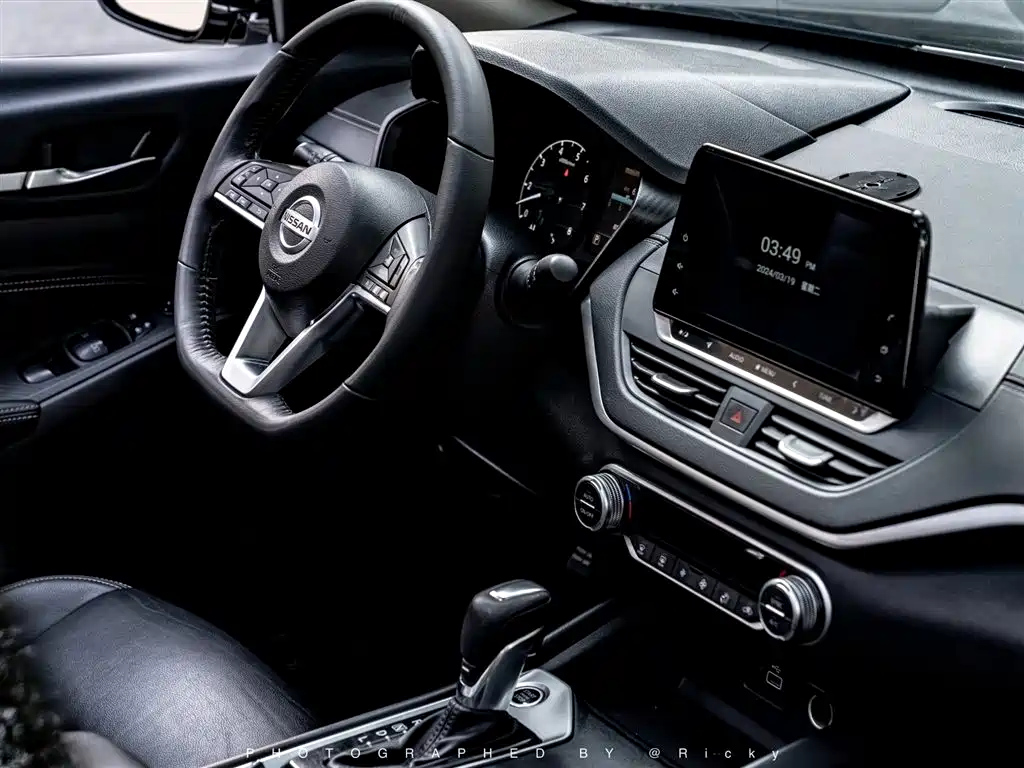 NISSAN TEANA 2020