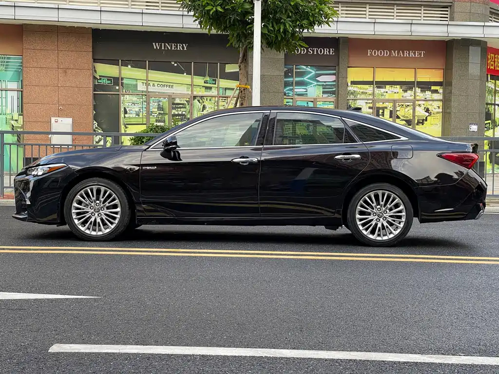TOYOTA AVALON 2019