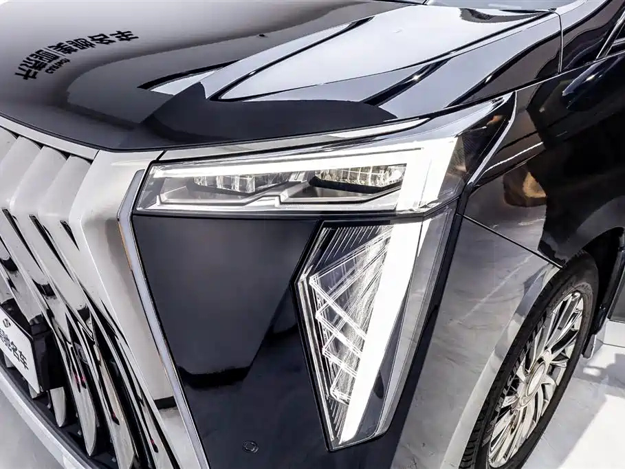 TRUMPCHI M8 2023