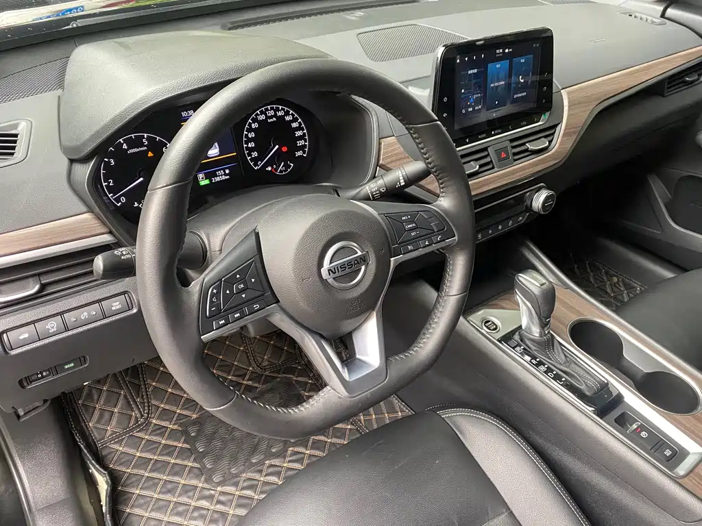 NISSAN TEANA 2022