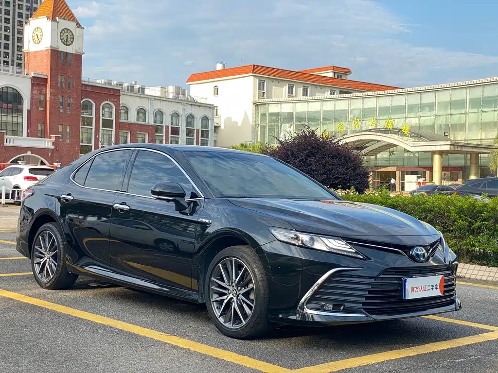 TOYOTA CAMRY 2021