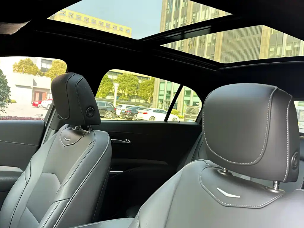 CADILLAC XT4 2021