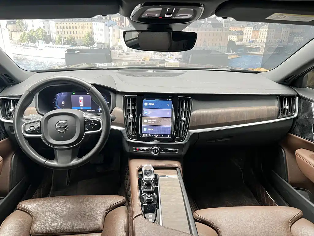 VOLVO S90 2022