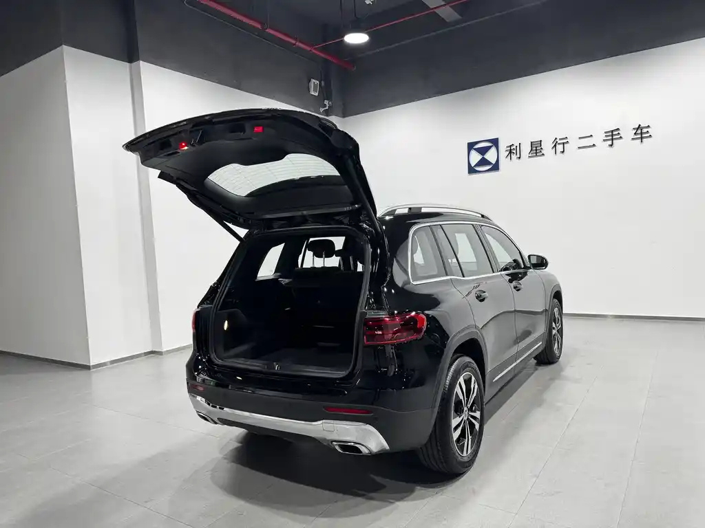 MERCEDES BENZ GLB 2024