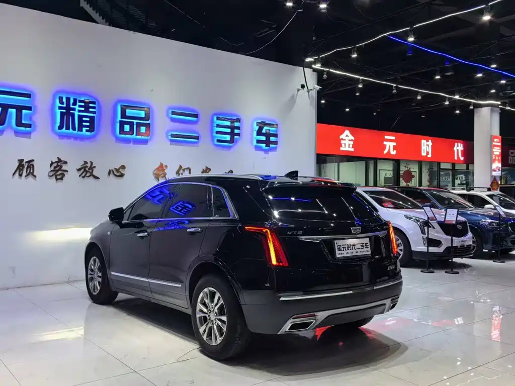 CADILLAC XT5 2022