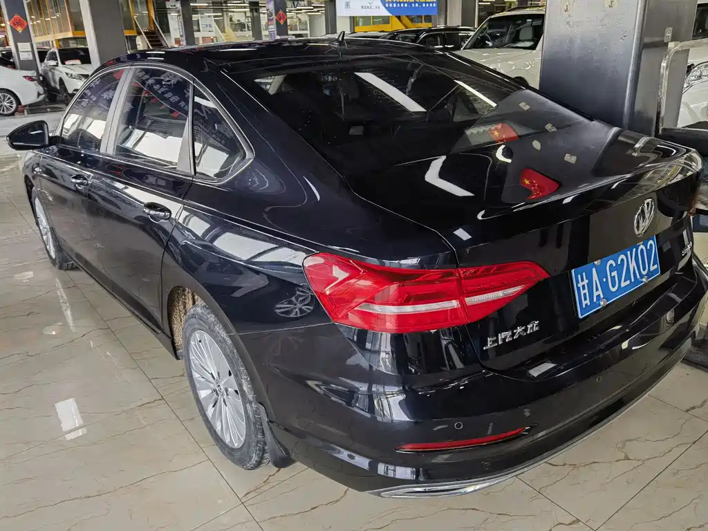 VOLKSWAGEN LAVIDA 2020