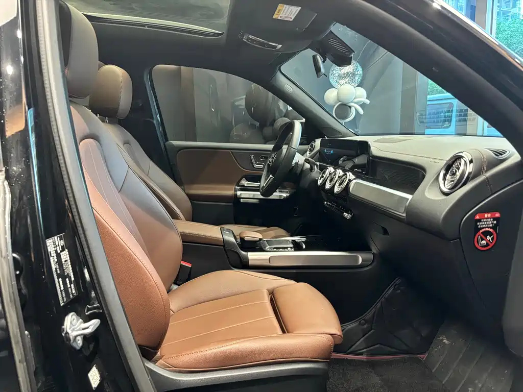MERCEDES BENZ GLB 2021