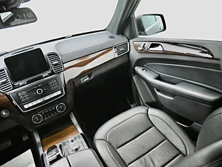 MERCEDES BENZ GLS  2018 YEAR GLS 400 4MATIC LUXURY 2018