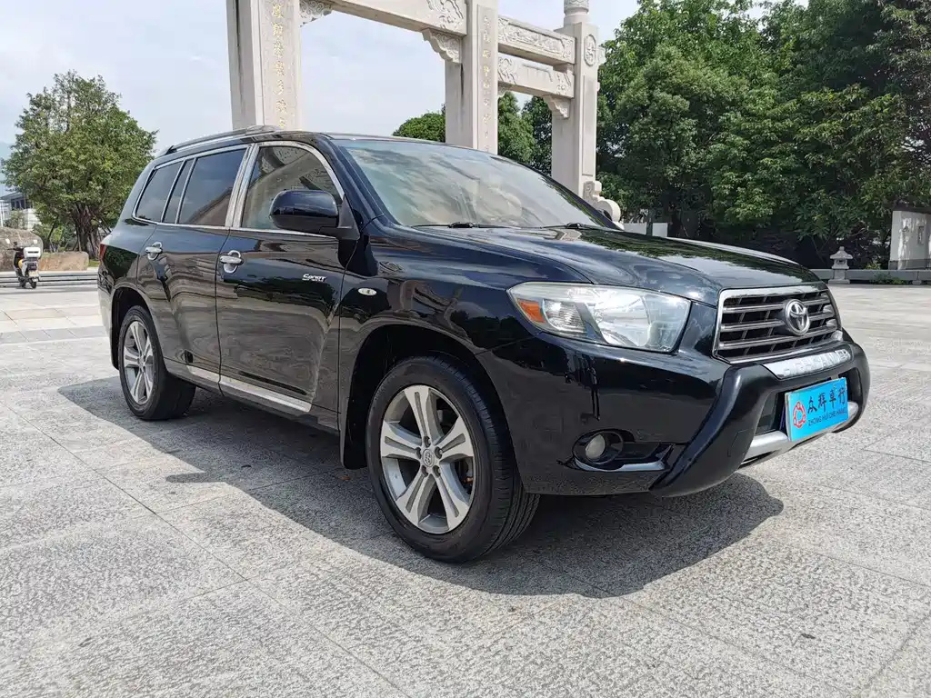 TOYOTA HIGHLANDER 2010