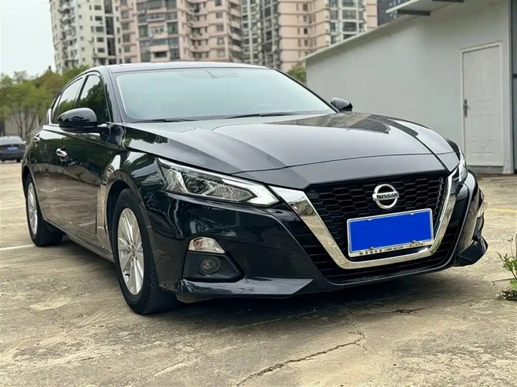 NISSAN TEANA 2019
