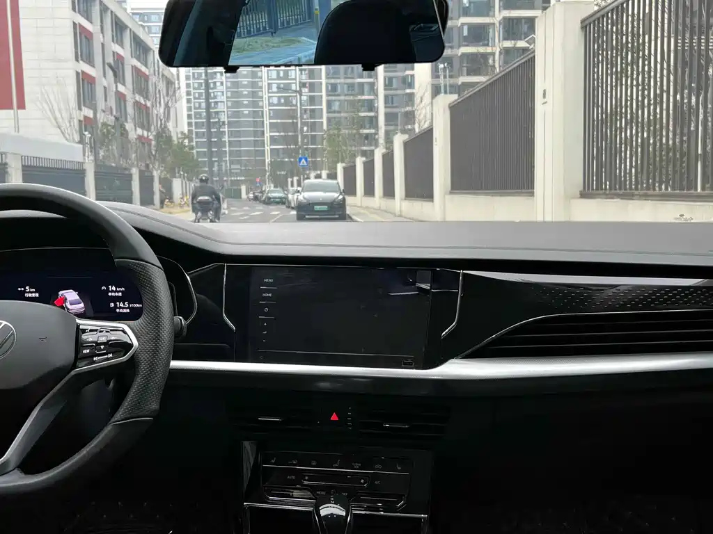 VOLKSWAGEN PASSAT 2022