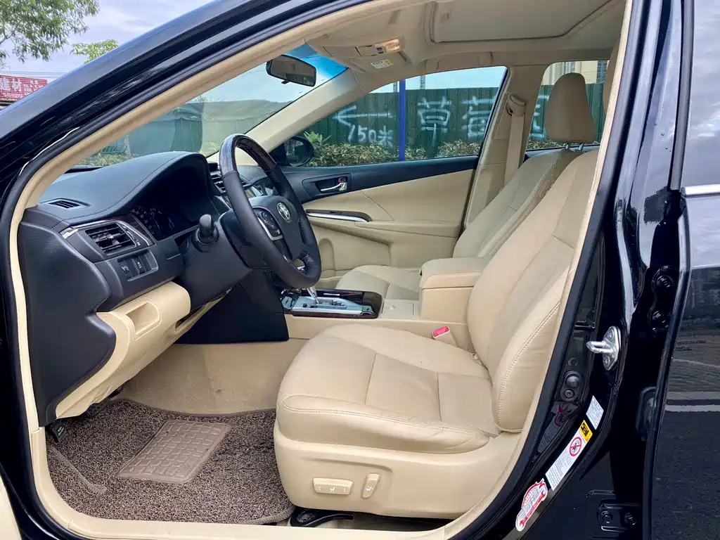 TOYOTA CAMRY 2016