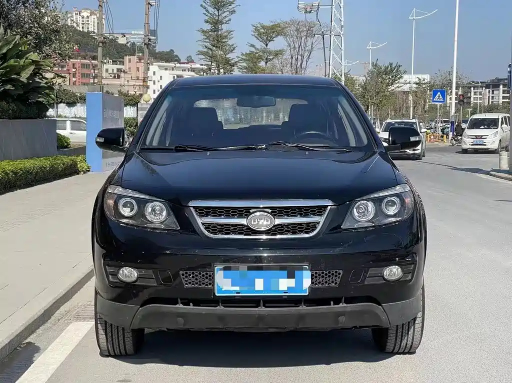 BYD S6 2014