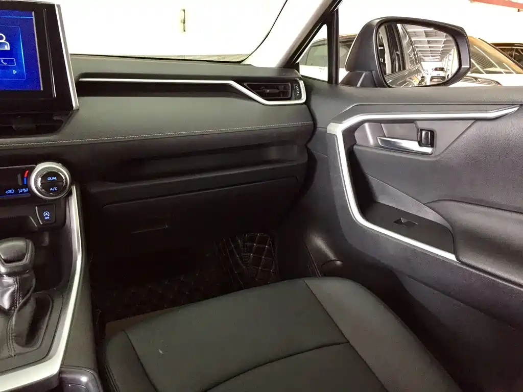 TOYOTA RAV4 RONGFANG 2020