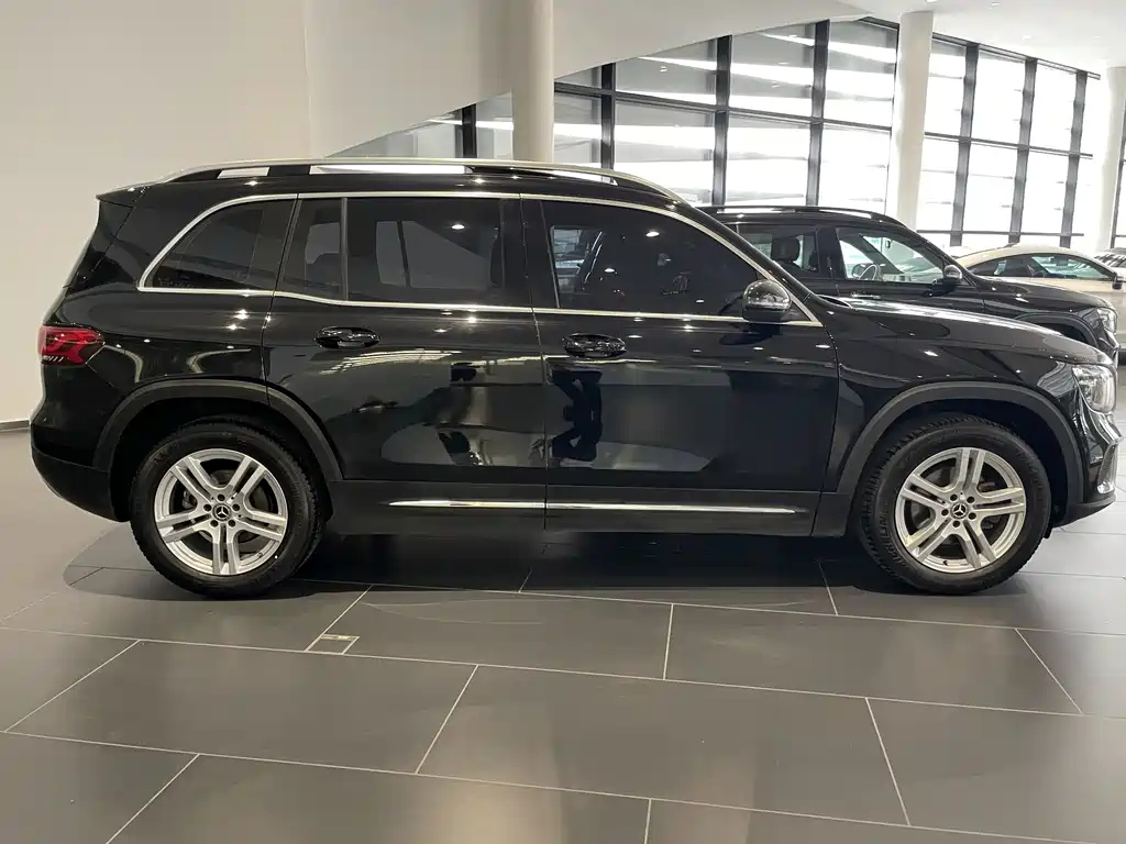 MERCEDES BENZ GLB 2022